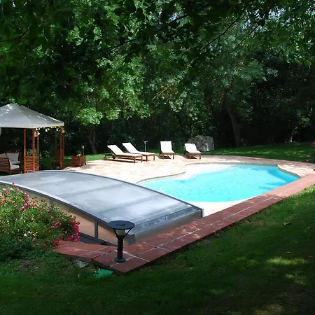 Bordeneuve Et Bien-etre Bed & Breakfast *